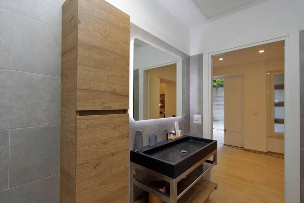 Aventino Contemporary Apartment Rome Bagian luar foto