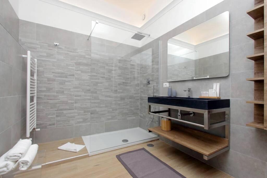 Aventino Contemporary Apartment Rome Bagian luar foto