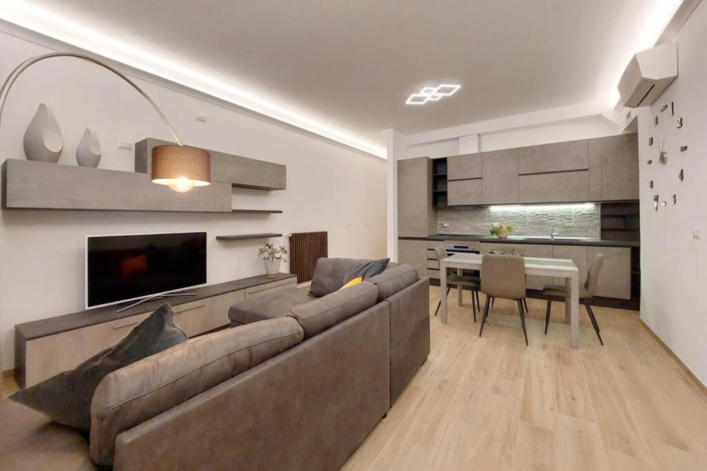 Aventino Contemporary Apartment Rome Bagian luar foto
