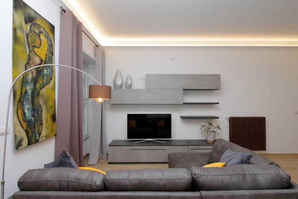 Aventino Contemporary Apartment Rome Bagian luar foto
