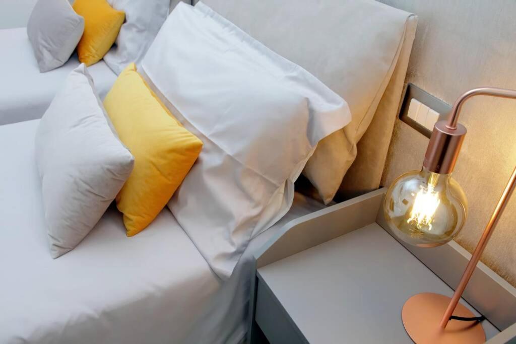 Aventino Contemporary Apartment Rome Bagian luar foto