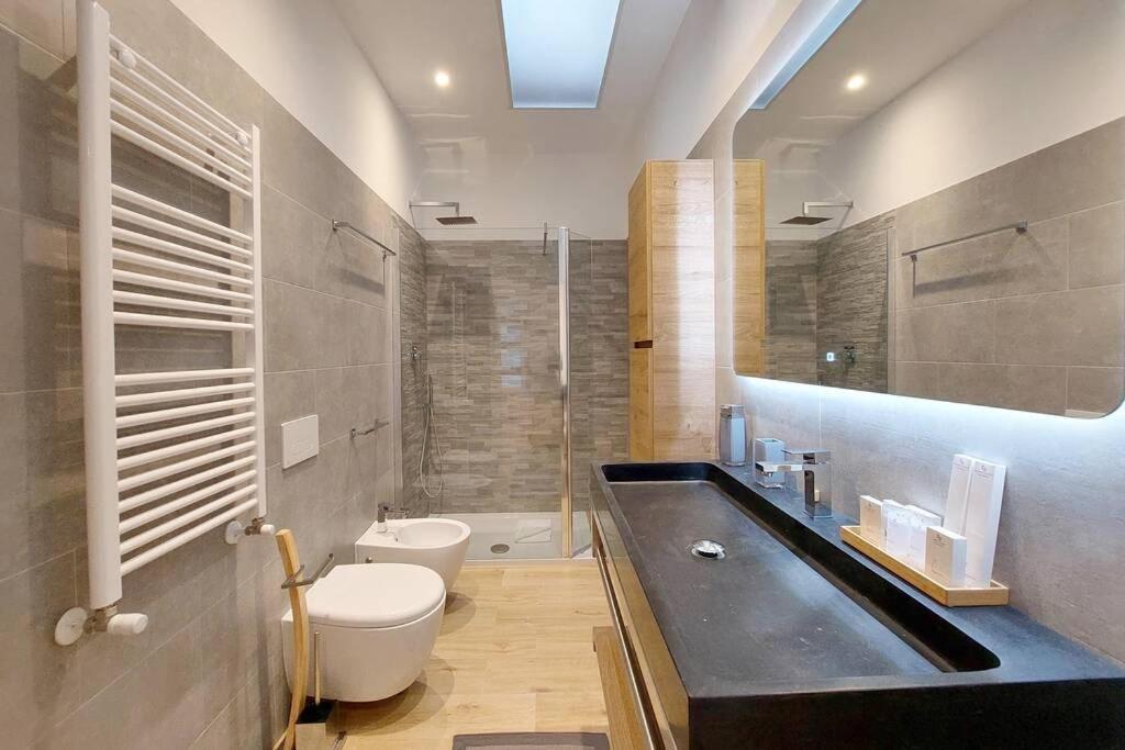 Aventino Contemporary Apartment Rome Bagian luar foto