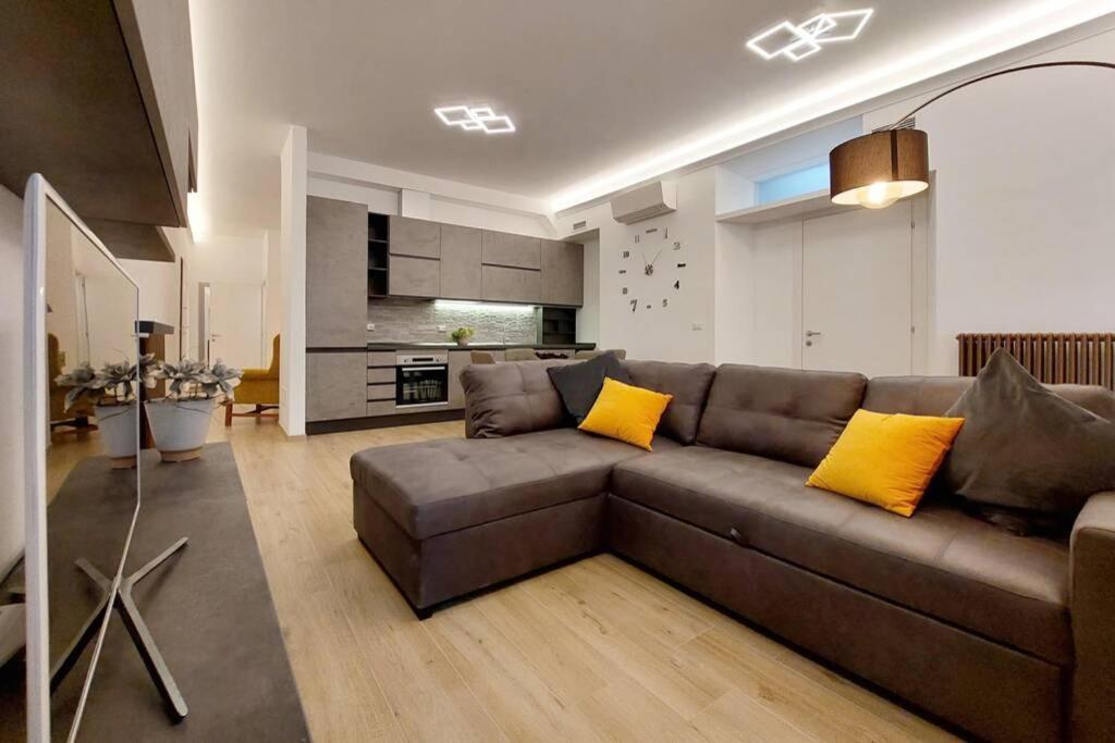 Aventino Contemporary Apartment Rome Bagian luar foto