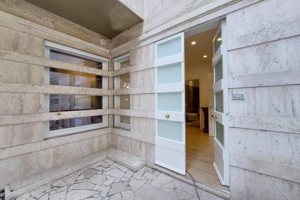 Aventino Contemporary Apartment Rome Bagian luar foto