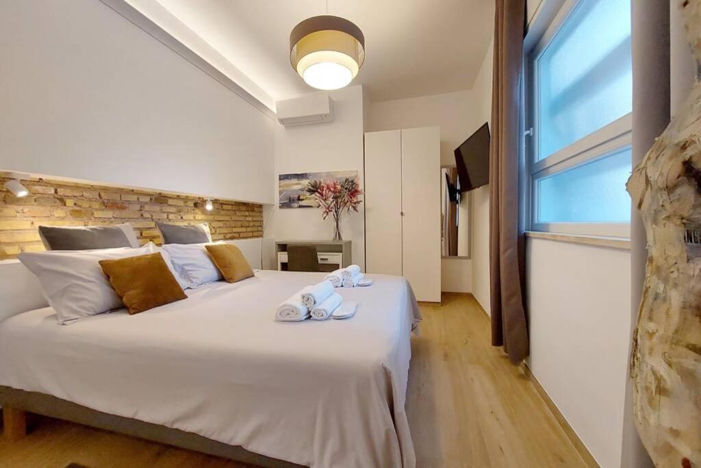 Aventino Contemporary Apartment Rome Bagian luar foto