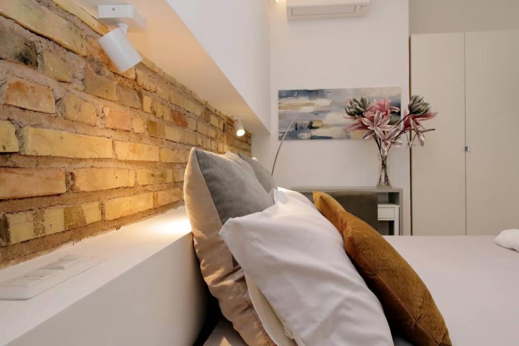Aventino Contemporary Apartment Rome Bagian luar foto